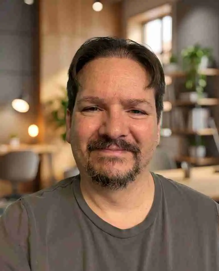 Portrait of Craig, co-founder of Atelier Digital.